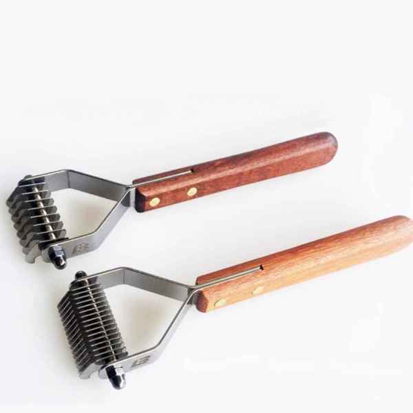 Wooden Knotted Pet Comb